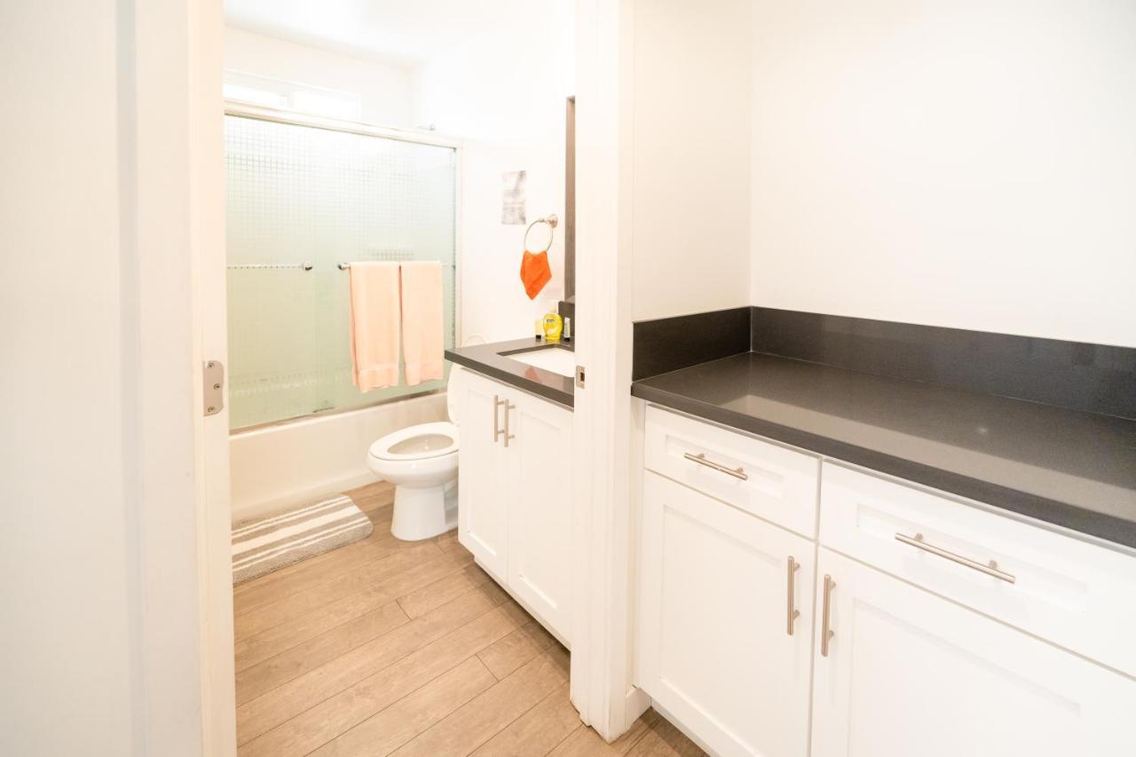 Modern One Bedroom In Koreatown Close To Downtown La With Private Parking Apartamento Los Ángeles