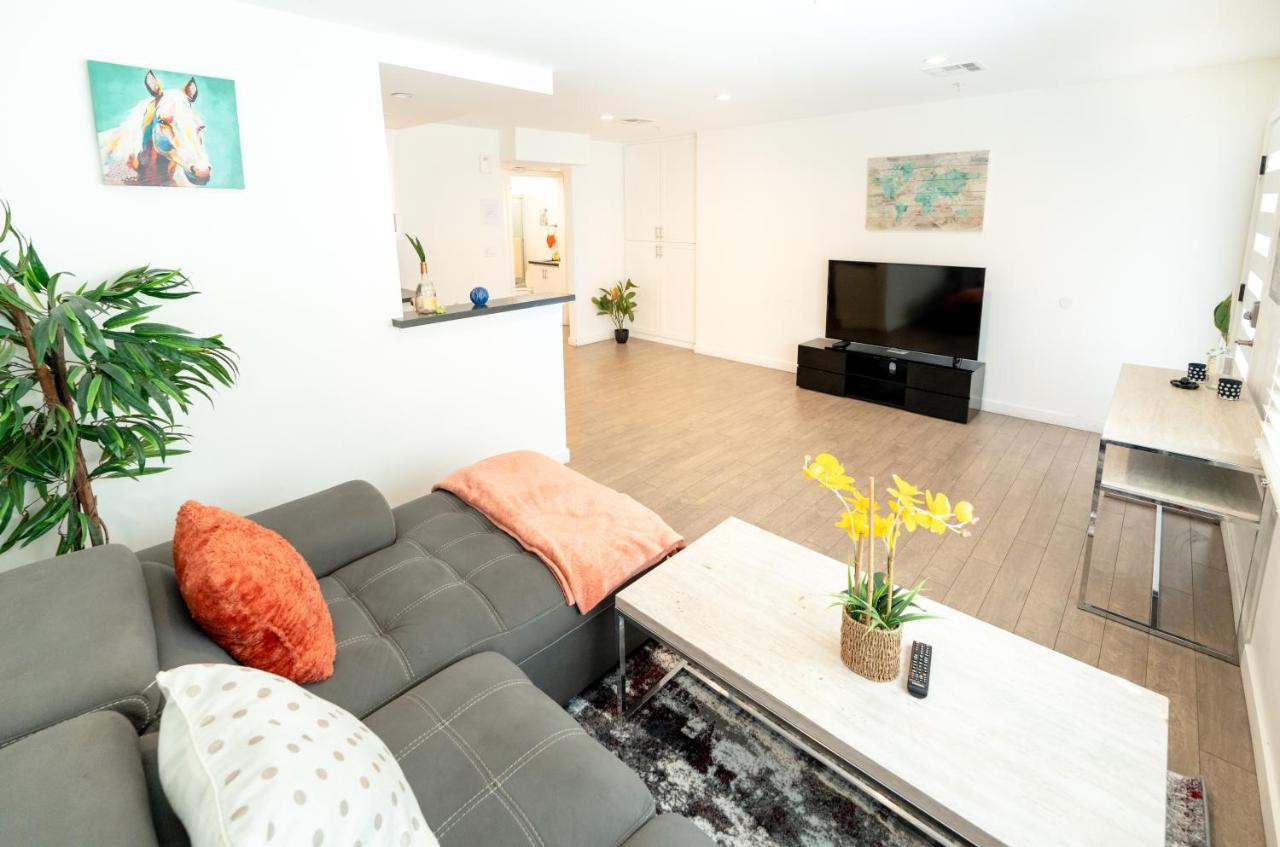 Modern One Bedroom In Koreatown Close To Downtown La With Private Parking Apartamento Los Ángeles